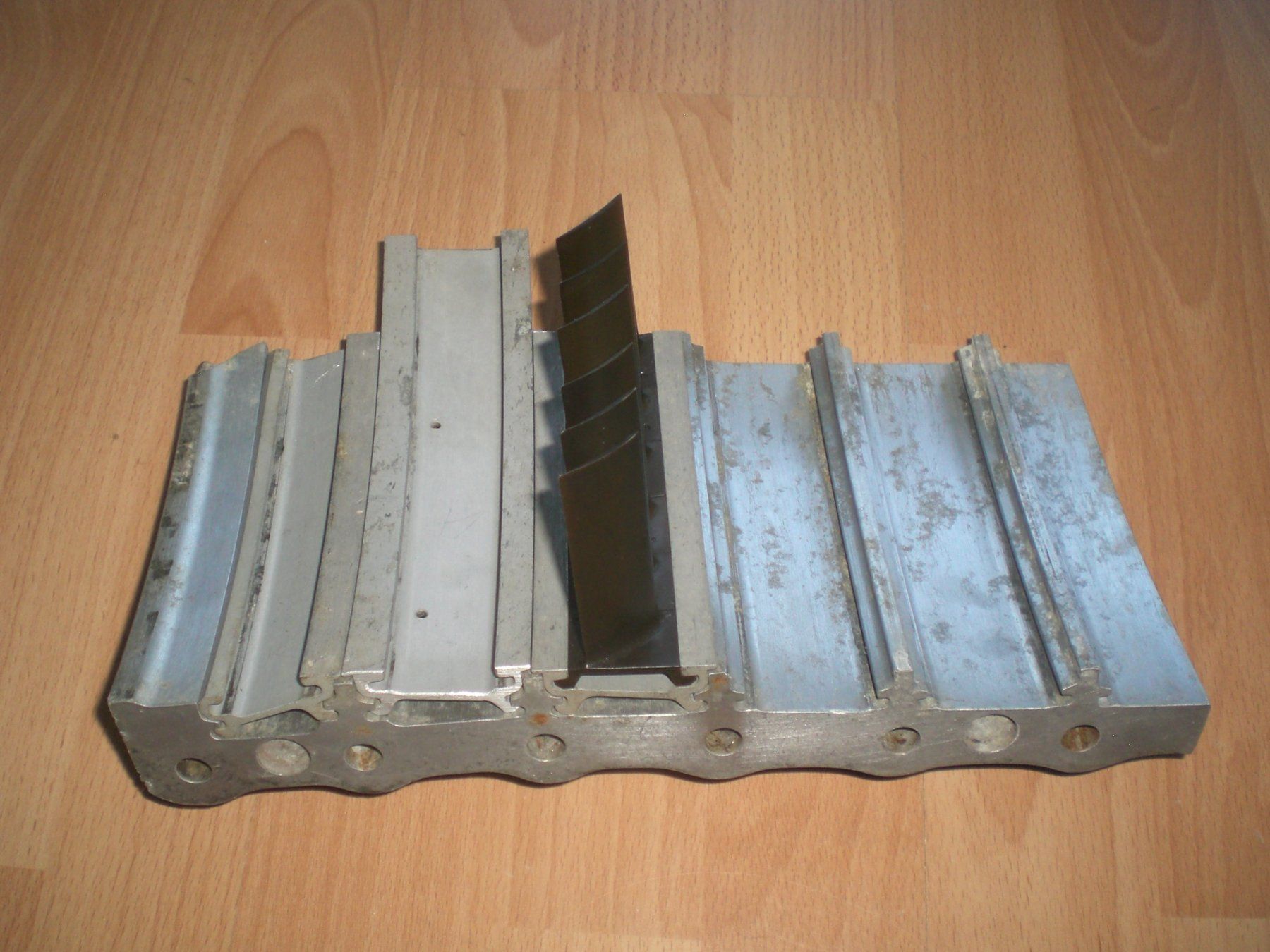 Misurare: Schnittmodell Verdichtergehäuse Rolls-Royce Avon – Usato da Grellingen venduto da Neuron67 1