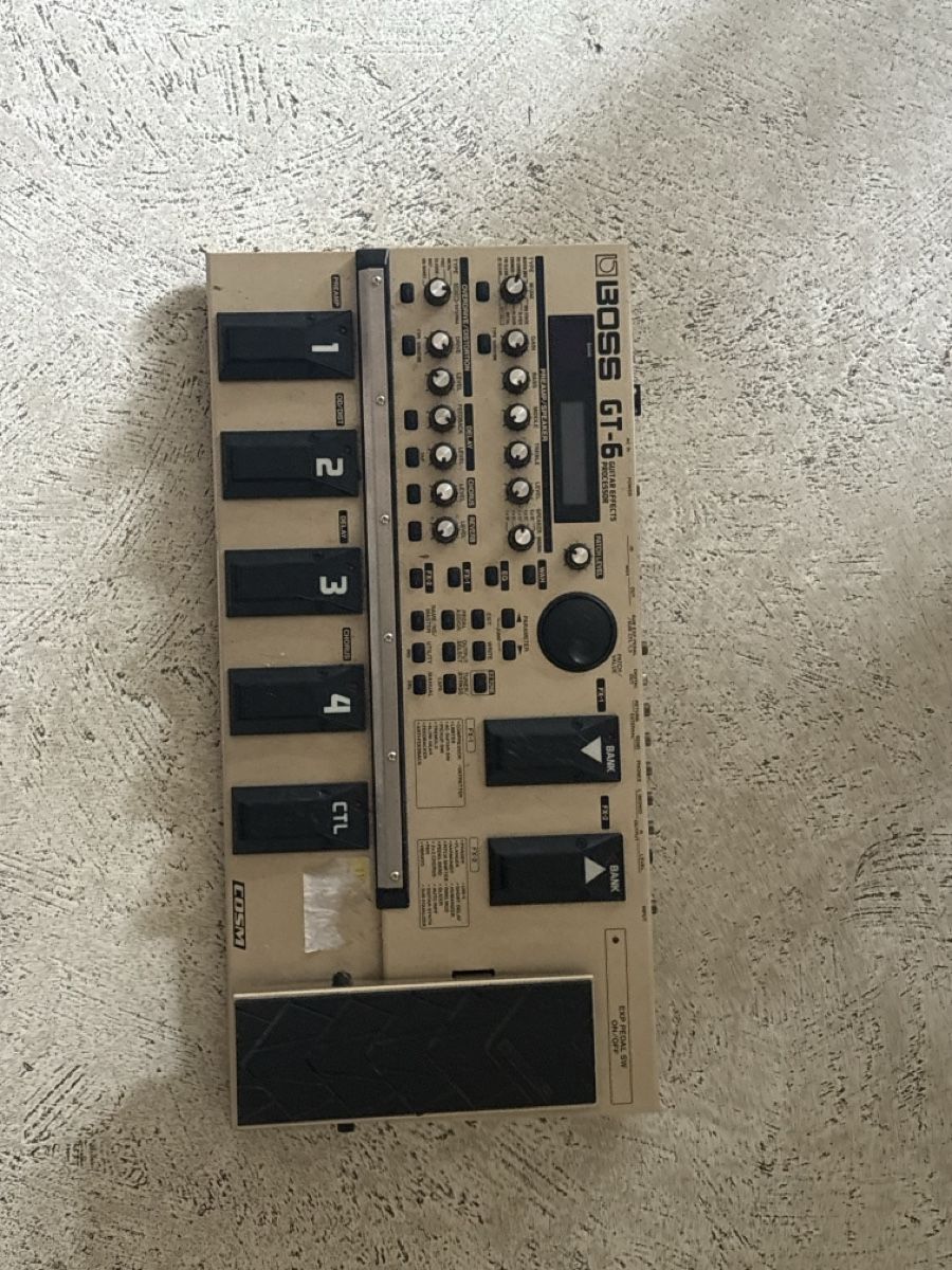 Boss Strumenti musicali: Pédalier guitare Boss GT-6 multi-effets – Usato da Vernier venduto da Judge63 1