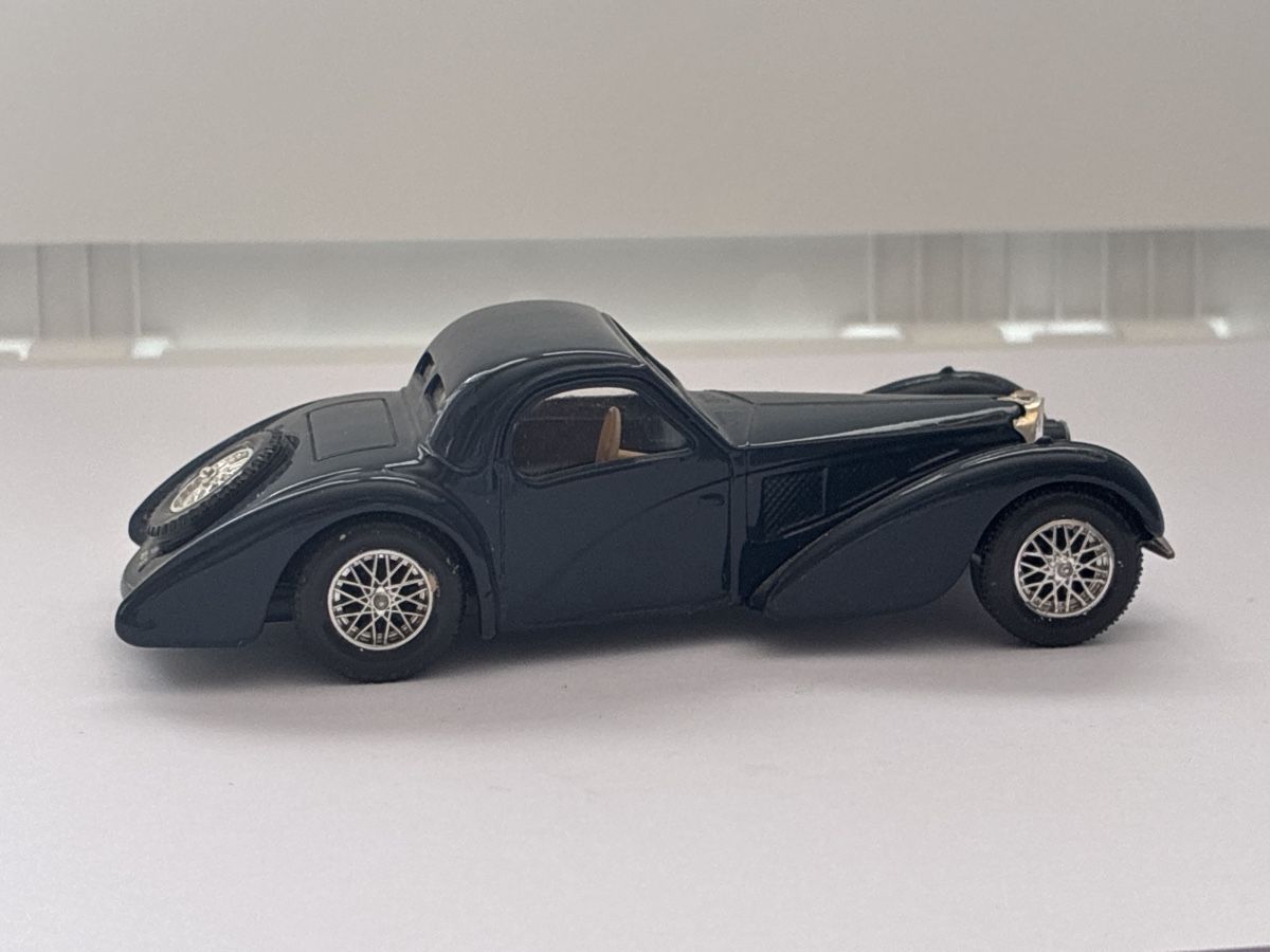 Bugatti Modellini d'auto: Bugatti 57 S Atalante, Solido 1:43 – Usato da Seuzach venduto da steig43 2