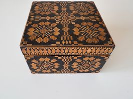 Boîte décorée paille et bois motif floral -vintage
