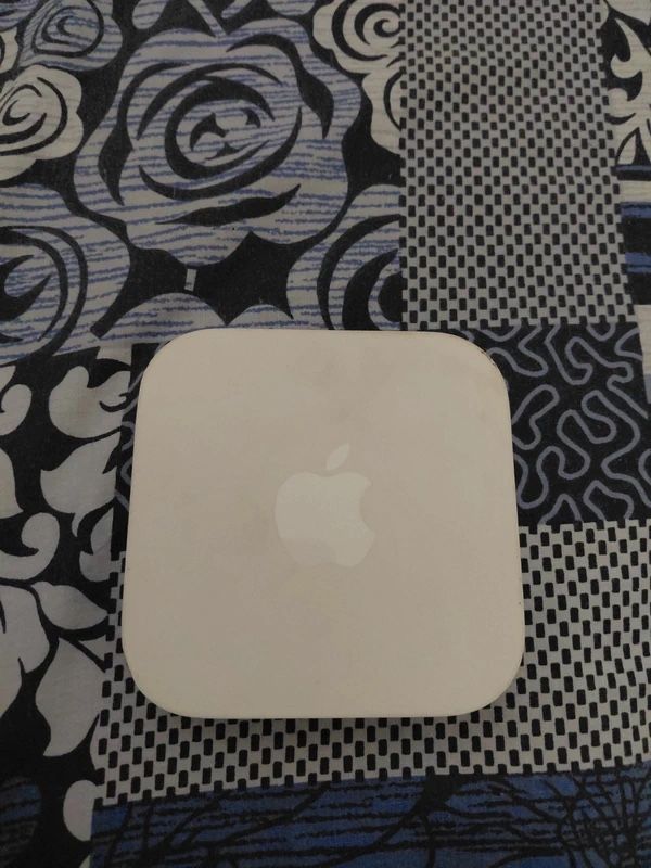 Apple Modem & Router: AirPort Express 2 ohne Kabel  – Usato da Chiasso venduto da fairy81 1
