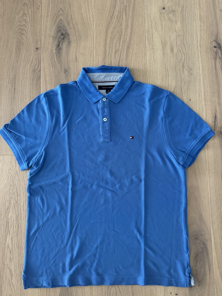 Tommy Hilfiger Magliette Polo: Polo Tshirt Tommy Hilfiger – Usato da Küsnacht ZH venduto da ali_k9b5