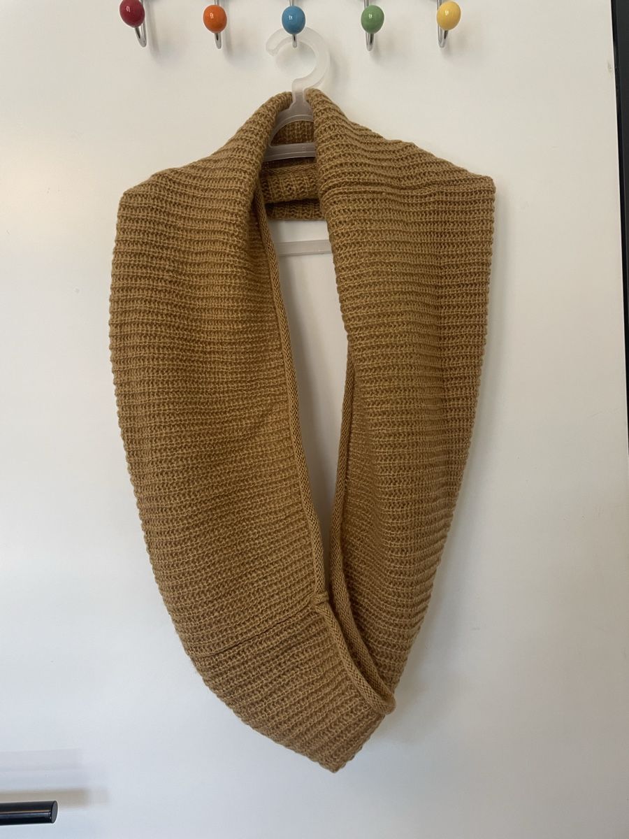 Foulard & Sciarpe: Sciarpa collo color cammello - Inverno – Usato da Bellinzona venduto da fin_x7rq