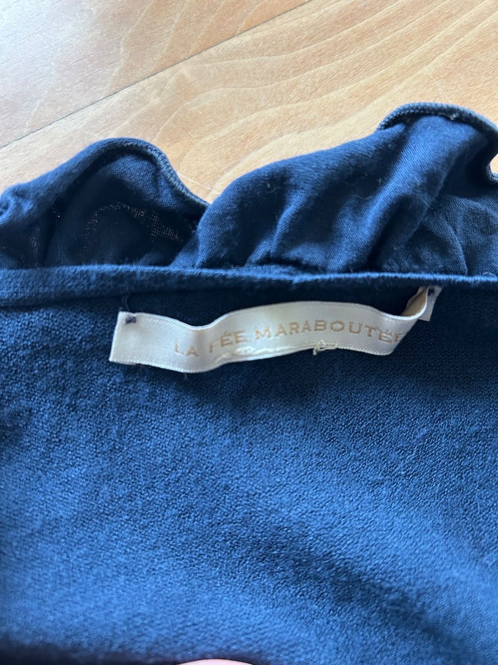 Bolero: Kurze Strickjacke zum Binden mit Rüschchen – Nuovo (secondo la descrizione) da Zollikon venduto da Moira55 2