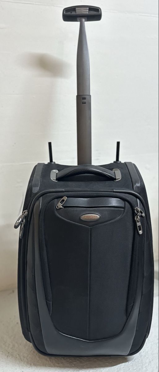 Samsonite Reisekoffer: Samsonite Black Label Trolley Koffer schwarz – Gebraucht aus Pully von farzin 1