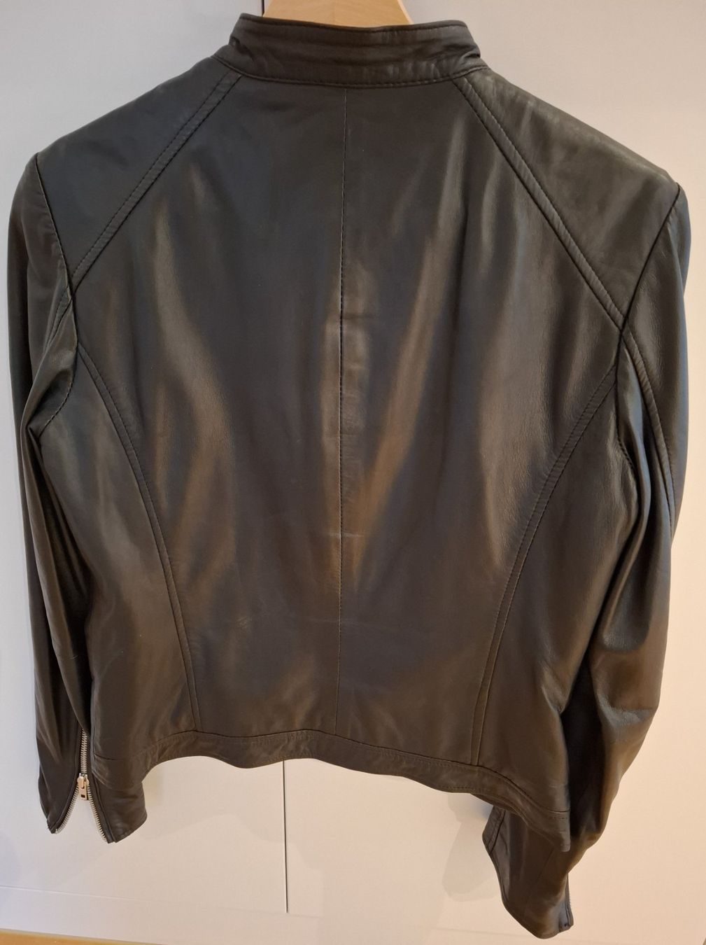 Jacken: Damenlederjacke – Neu (gemäss Beschreibung) aus Romanshorn von leogala 1