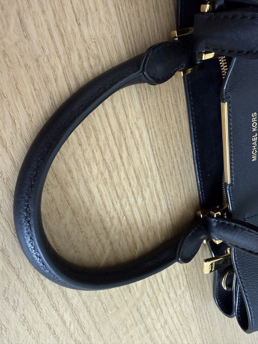 Michael Kors Borse da donna: MICHAEL KORS LEDERTASCHE – Usato da Kilchberg ZH venduto da Dorian7 2