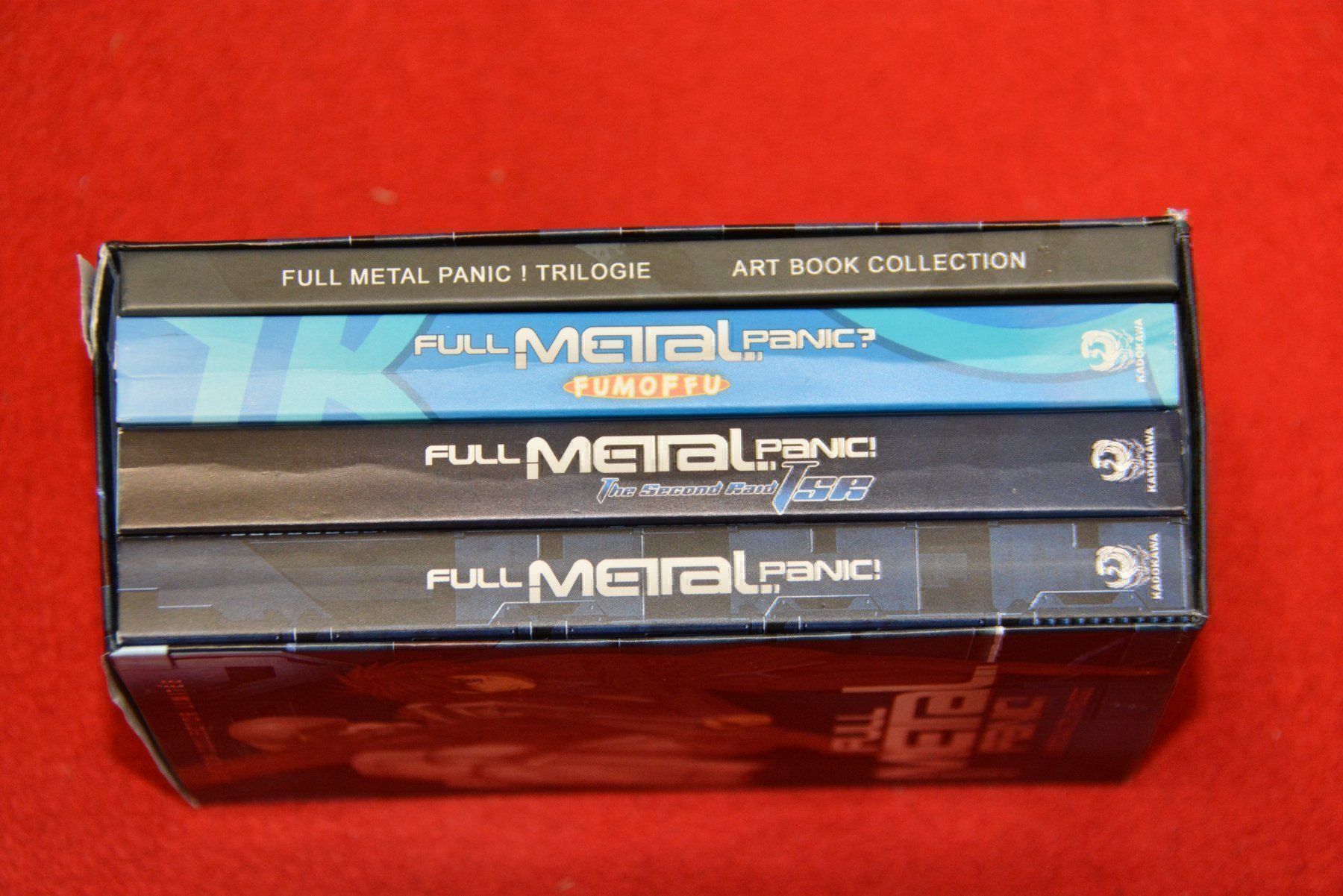 Tutti i DVDs: Kult Blu Ray - Full Metal Panic Trilogie – Nuovo (secondo la descrizione) da Biel/Bienne venduto da Secondhand_Shop 1