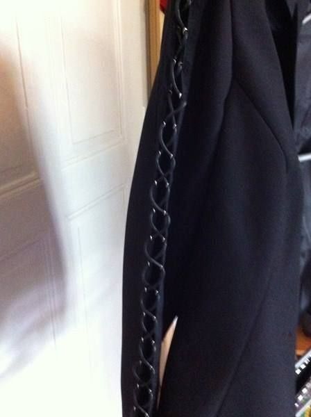 Completi & Tailleur: Zweiteiler Hose und Jacke Grösse 38 – Usato da Gümligen venduto da Xochitl 1