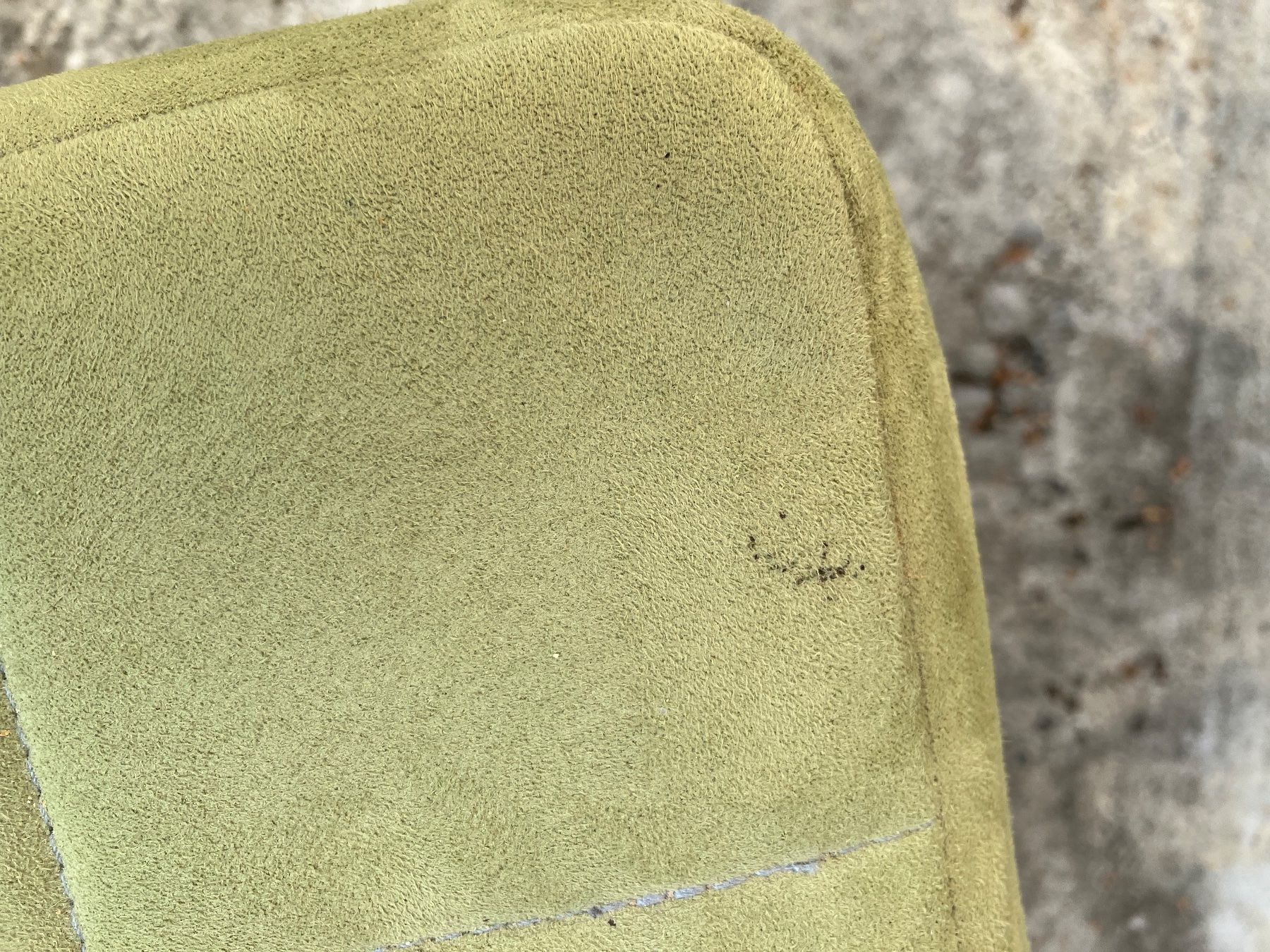 Sgabelli: Grüner Stoffhocker – Usato da Baar venduto da Zugi2 2