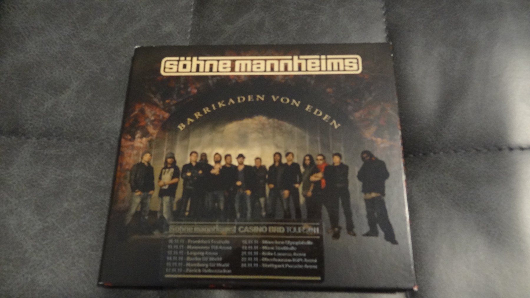 CD: Söhne Mannheims - Barrikaden von Eden CD – Usato da Olten venduto da Disc-Ausverkauf