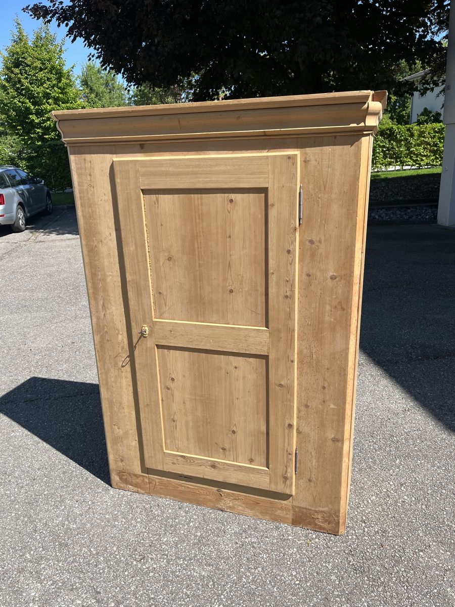 Armadi: Holzschrank – Usato da Widnau venduto da Lu998