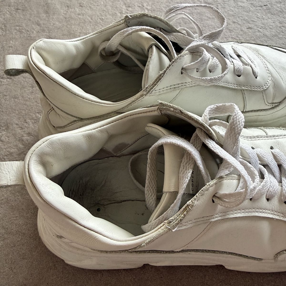 Copenhagen Damenschuhe: White Leather COPENHAGEN sneakers size 40 – Gebraucht aus Boswil von hey.itsme 3