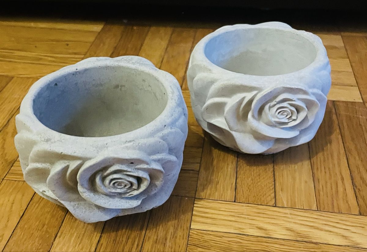 Vasi per fiori: 2 Stück Blumentöpfe mit Rosenmuster, – Nuovo e nell'imballaggio originale da Au ZH venduto da Jaggy4 2