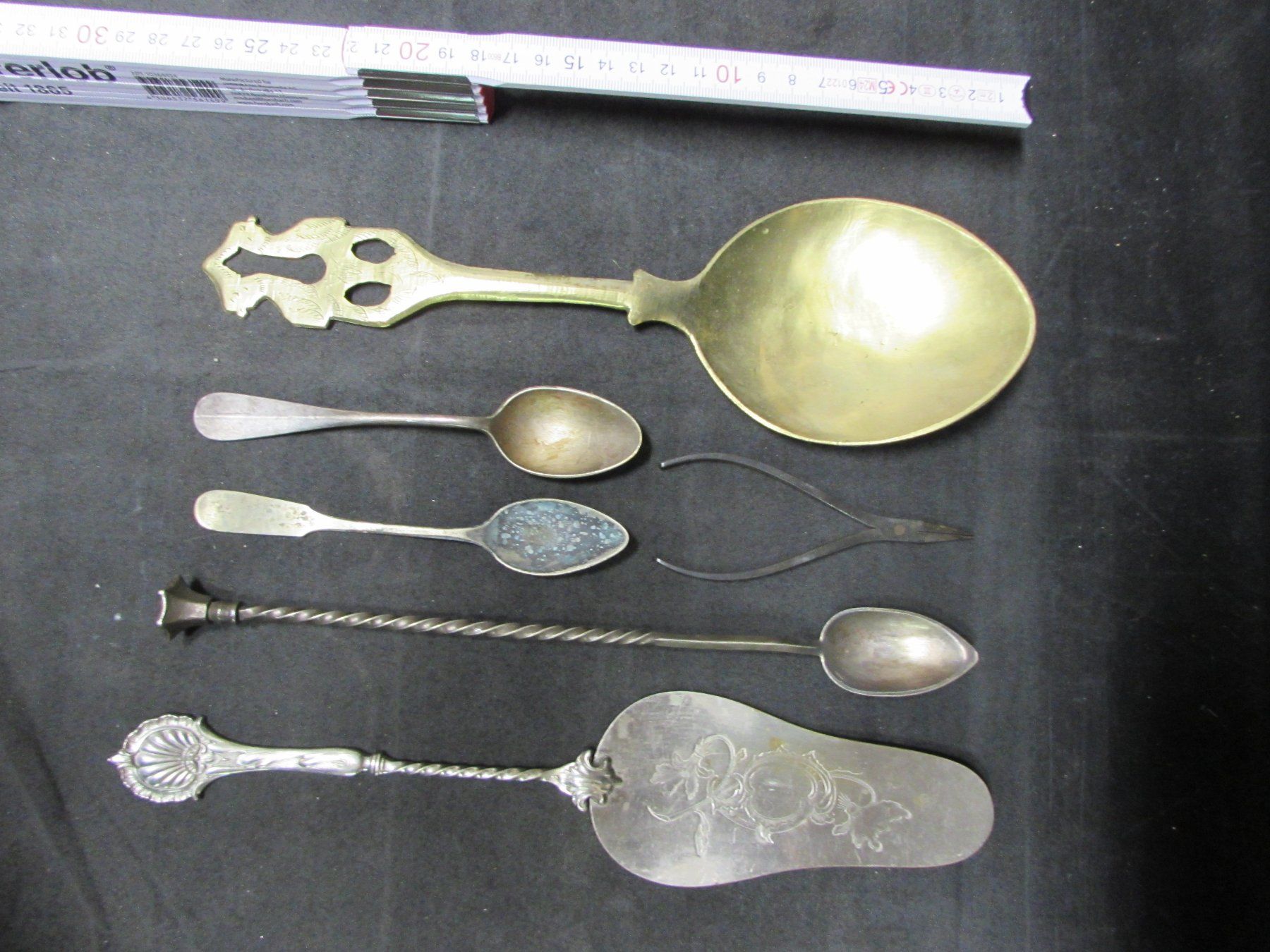 Set di posate: Antikes Besteck – Usato da Walchwil venduto da Shells1 1