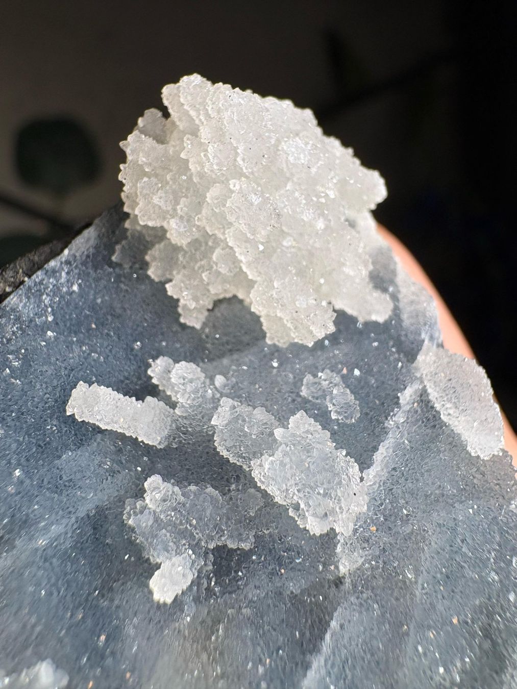 Minerali & Pietre curative: Chalcedon-Stalaktit mit Heulandit – Nuovo (secondo la descrizione) da Neuheim venduto da m.hald 2