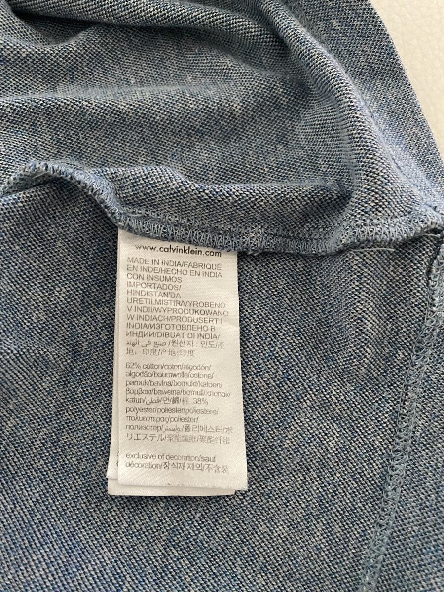 Calvin Klein T-shirts: Calvin Klein Tshirt – D'occasion à Opfikon par Luis144 6