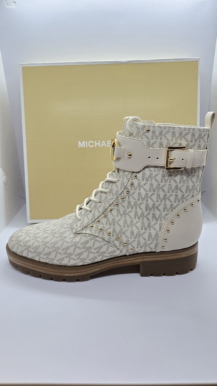 Michael Kors Scarpe da donna: Michael Kors Kincaid Logo Studded Combat Boot Bootie size 40 – Nuovo e nell'imballaggio originale da Biel/Bienne venduto da Yoon62
