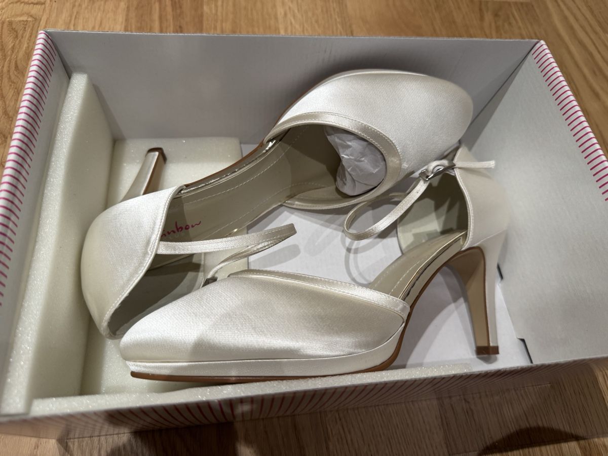 Rainbow Damenschuhe: Brautschuhe Marke Rainbow NEU!! – Neu und originalverpackt aus Niederwangen BE von Luxury.Second.Life 1