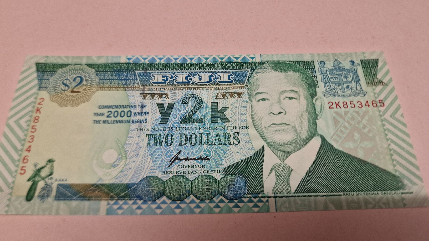 Banconote: Fiji 2 Dollar Y2K Millennium-Geldschein 2000 – Nuovo e nell'imballaggio originale da Herisau venduto da Antiques.AR
