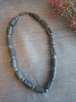 Collier vintage artisanal perles bleu gris style ethnique