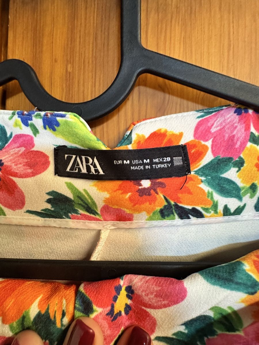 Zara Pantaloni: Pantaloni M estivi Zara – Usato da Porza venduto da kaj_d5q7 2