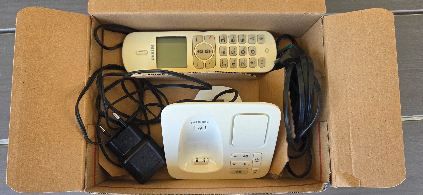 Philips Téléphones: ***** Philips Funk Telefon – Défectueux à Villaz-St-Pierre par Ubid