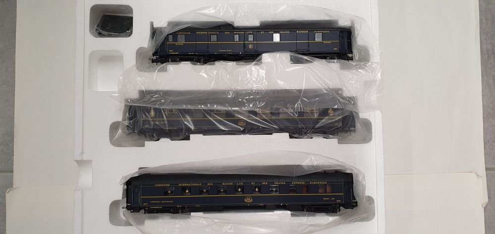 Rivarossi/HORNBY HR4075 & HR4076 Sets CIWL Train Bleu (Nuovo e