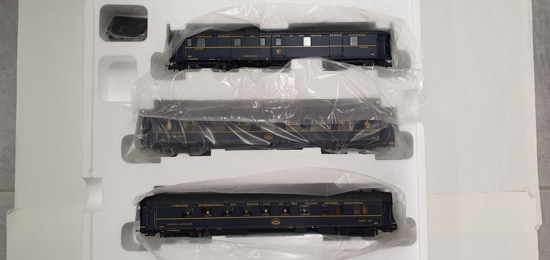 Rivarossi/HORNBY HR4075 & HR4076 Sets CIWL Train Bleu (Nuovo e