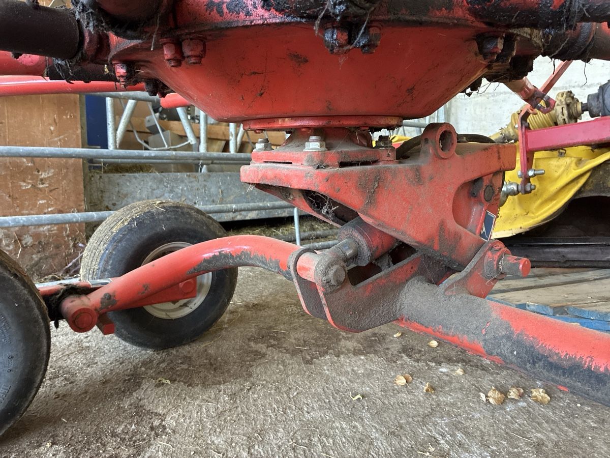 Kuhn Raccolta foraggio grezzo: Schwader Kuhn GA 4121  GTH – Usato da Bäretswil venduto da gra_6mx2 3