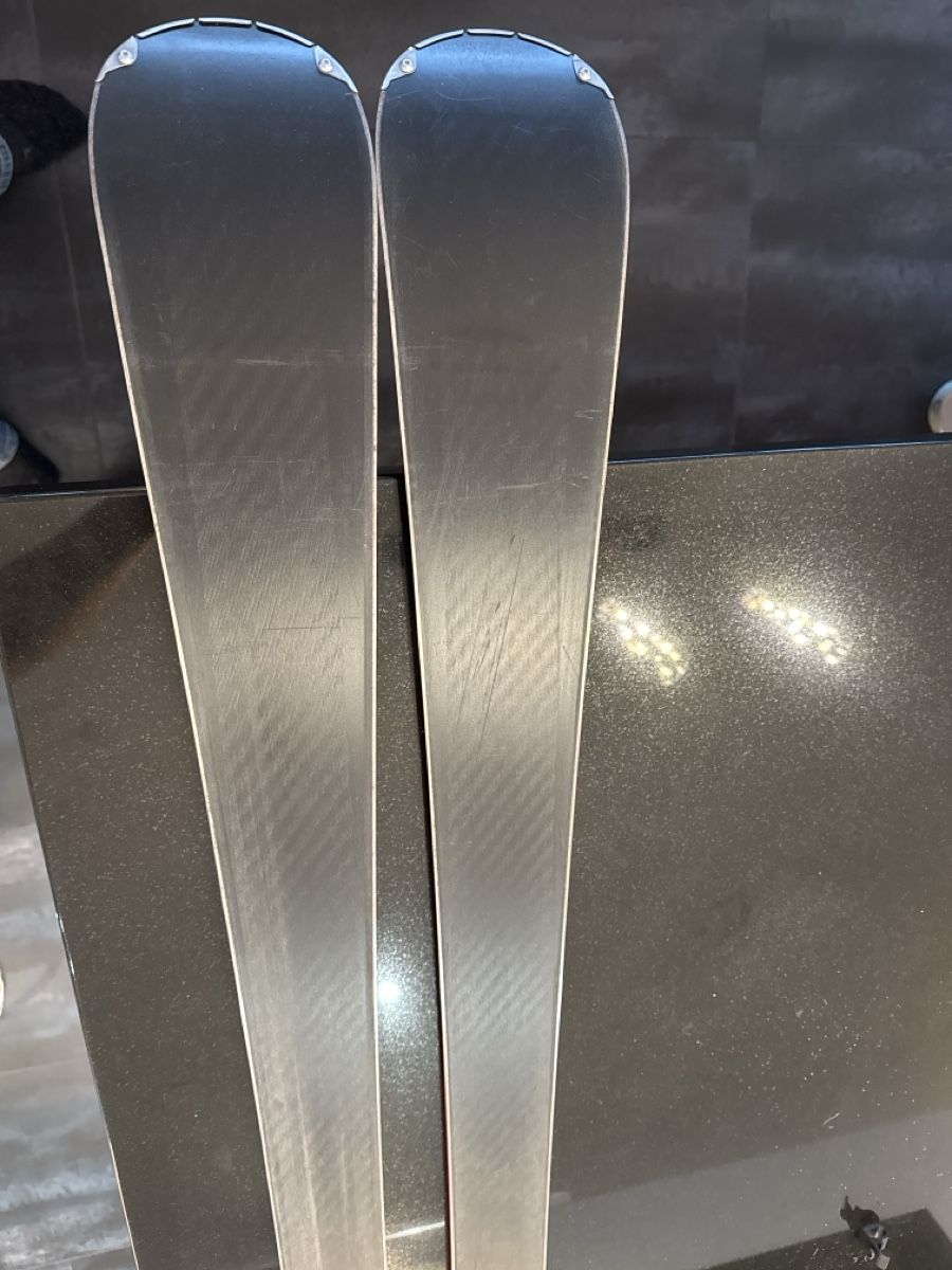 Rossignol Sci: Rossignol React R8 Basalt Skis - Carving Performance – Usato da Oftringen venduto da kar_y2tf 5