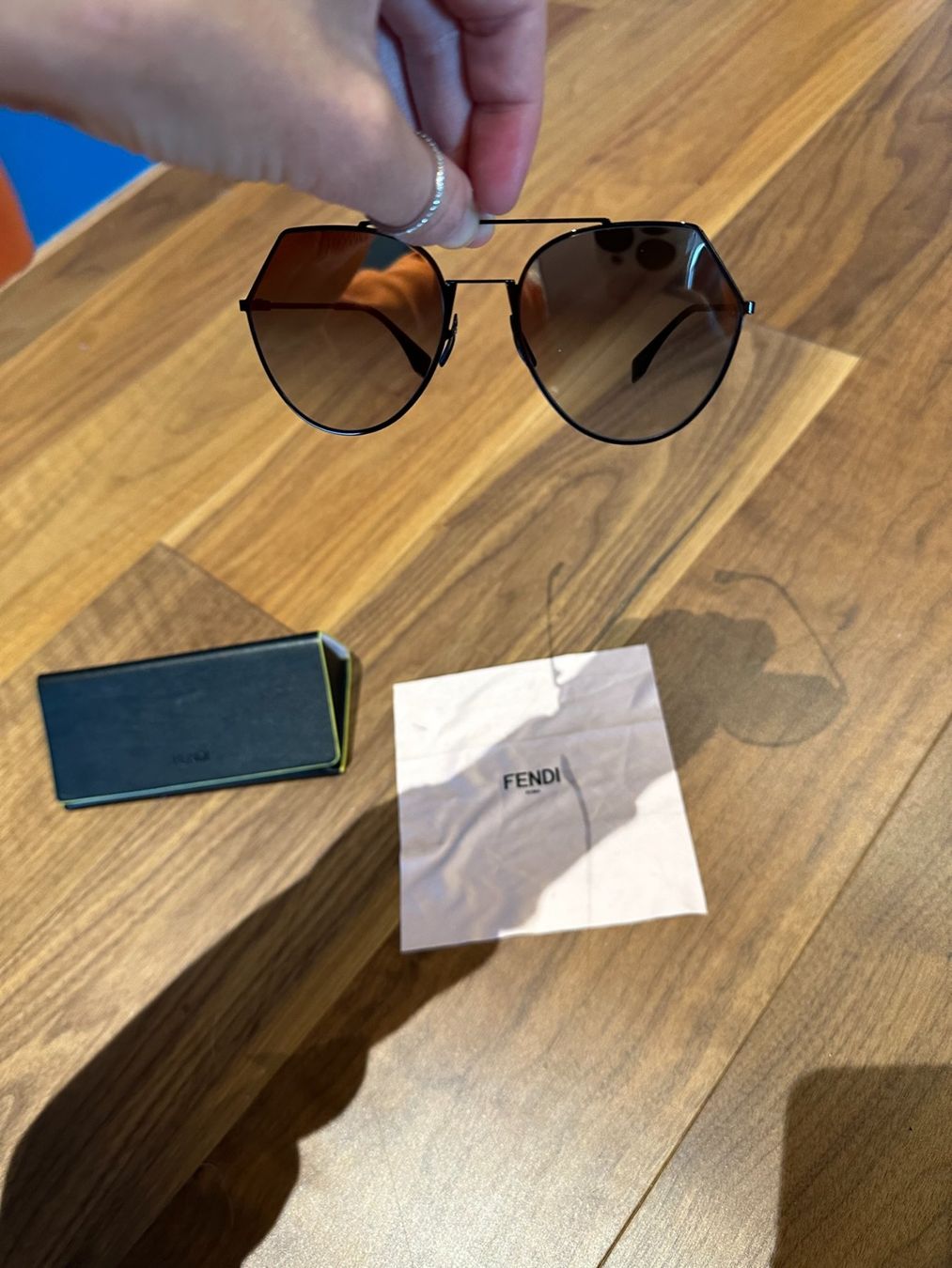 Fendi Occhiali & Lenti: Fendi Sunglasses – Nuovo (secondo la descrizione) da St-Sulpice VD venduto da juhdu 2