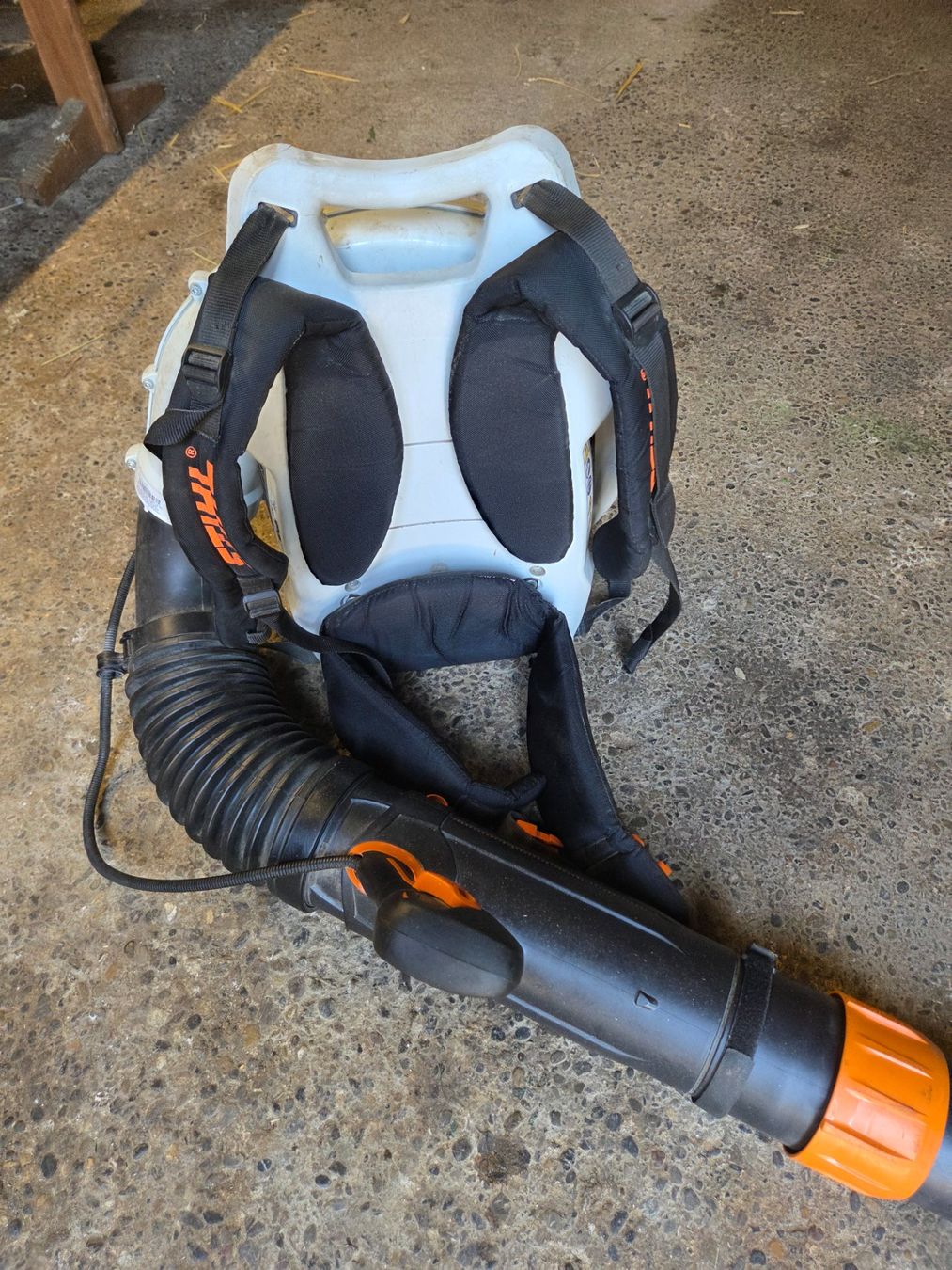Stihl Laubbläser & Laubsauger: Stihl Laubbläser BR 700 – Gebraucht aus Embrach von Deutz5130 4