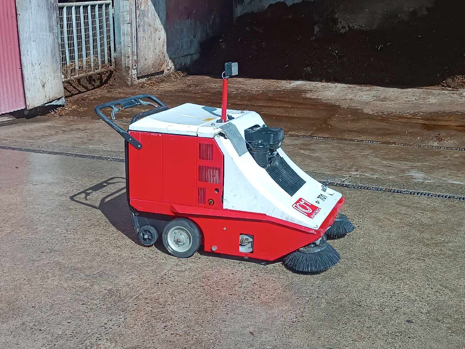 Alle Maschinen: Kehrmaschine RCM 701 – Defekt aus Vinelz von hae_sp7m 1