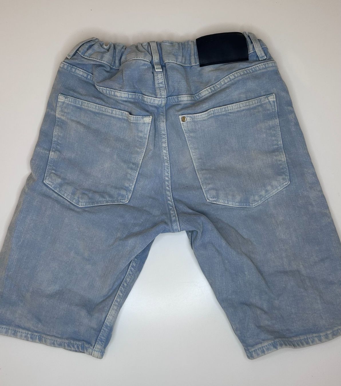 H&M Pantaloni: H&M Denim Shorts – Usato da St. Gallen venduto da look-twice 2