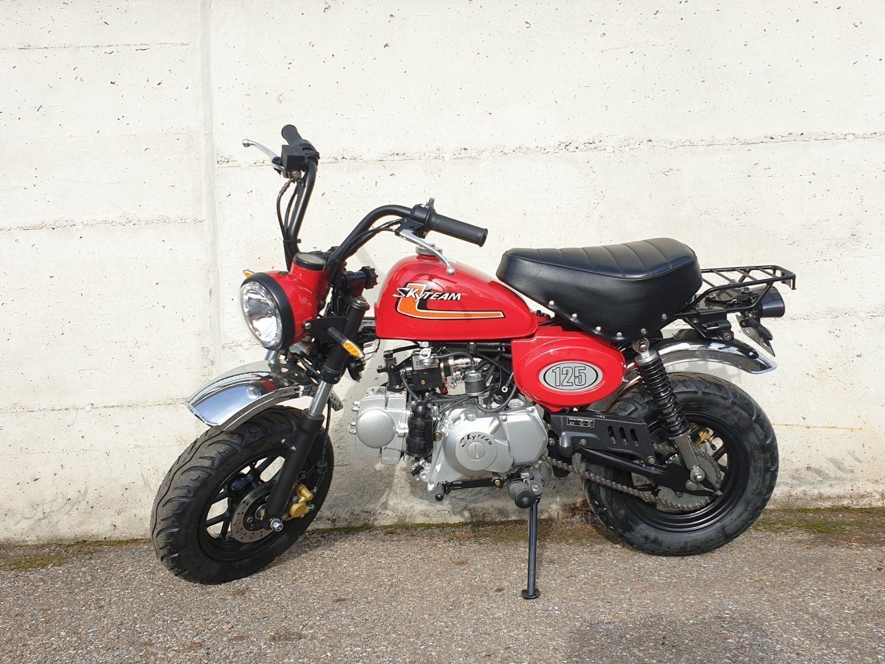 Skyteam Strada: Skyteam Skymini 125 EFI Monkey Bike – Nuovo e nell'imballaggio originale da Schleitheim venduto da ZieglerMotoRecycling 1