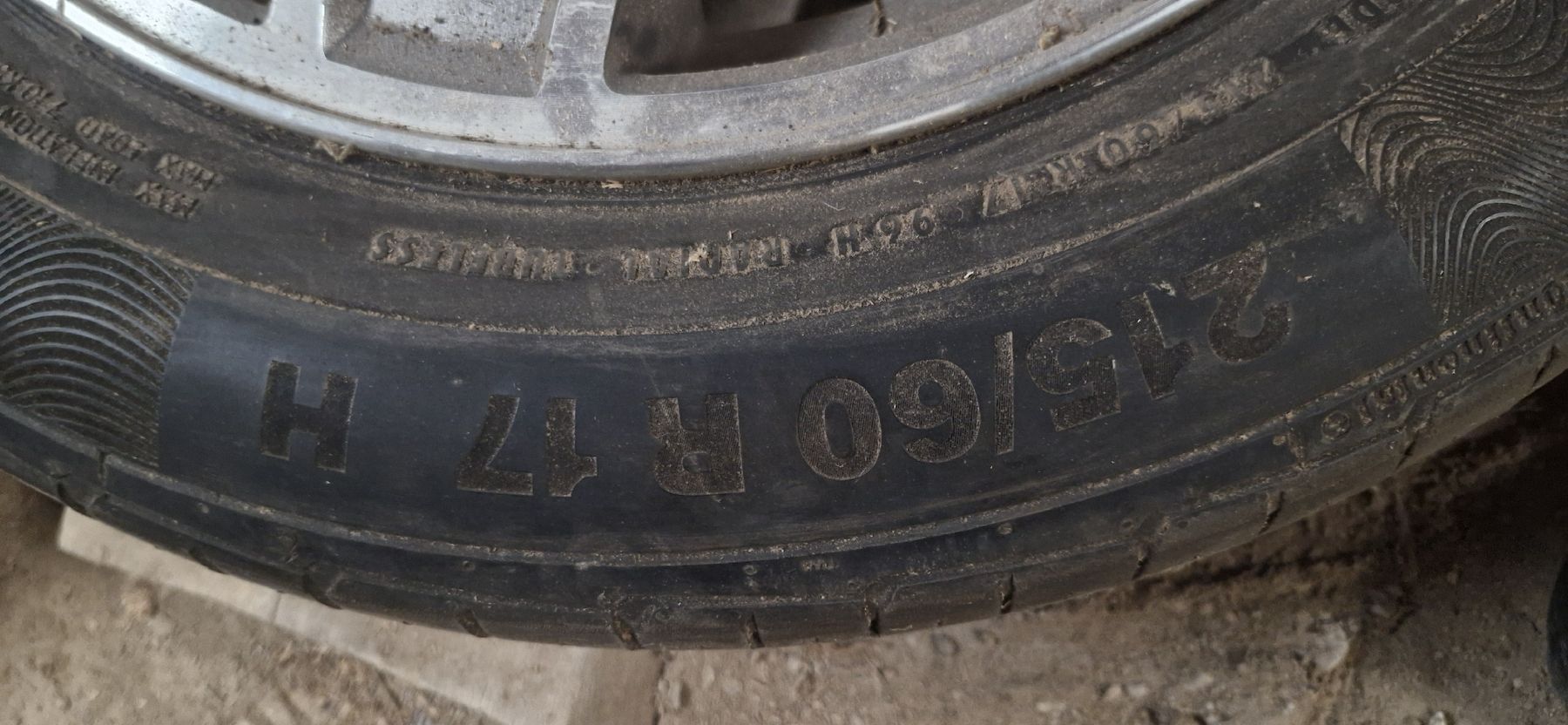 Jeep Pneus & Roues: Auto Pneus – D'occasion à Giswil par R-Buehrer 1