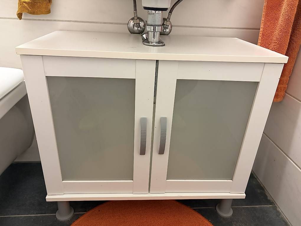 Mobili per bagno: Waschbecken - Unterschrank – Usato da Rümikon AG venduto da Gebirge-5303