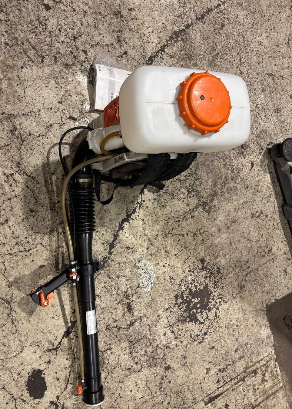 Stihl Soffiatori & Aspiratori per foglie: Stihl Sprühgerät, Laubbläser BR 420 – Usato da Grono venduto da laz_nx8q 1