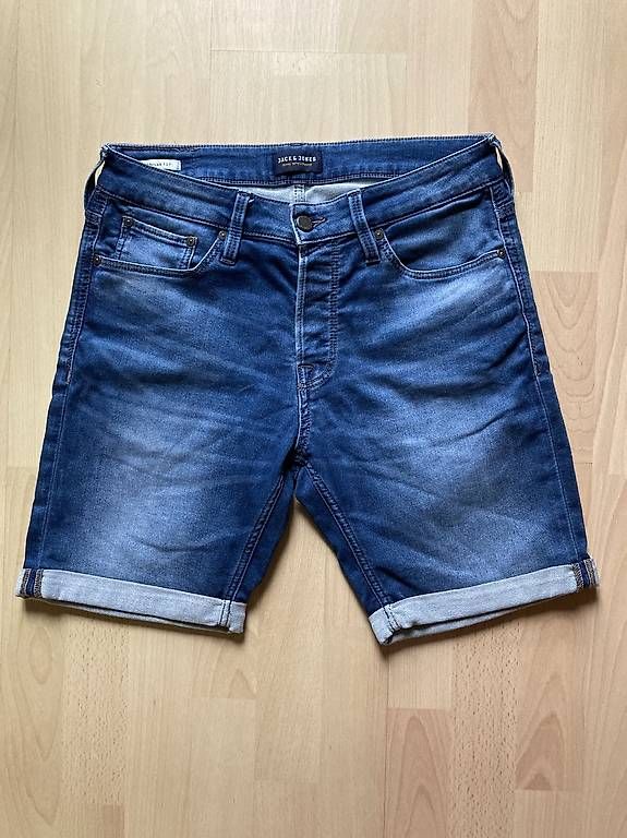 Jack & Jones Jeans: Shorts von Jack and Jones – Usato da Hämikon venduto da autiva