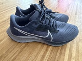Herrenschuhe Nike Gr.41 (in sehr gutem Zustand)