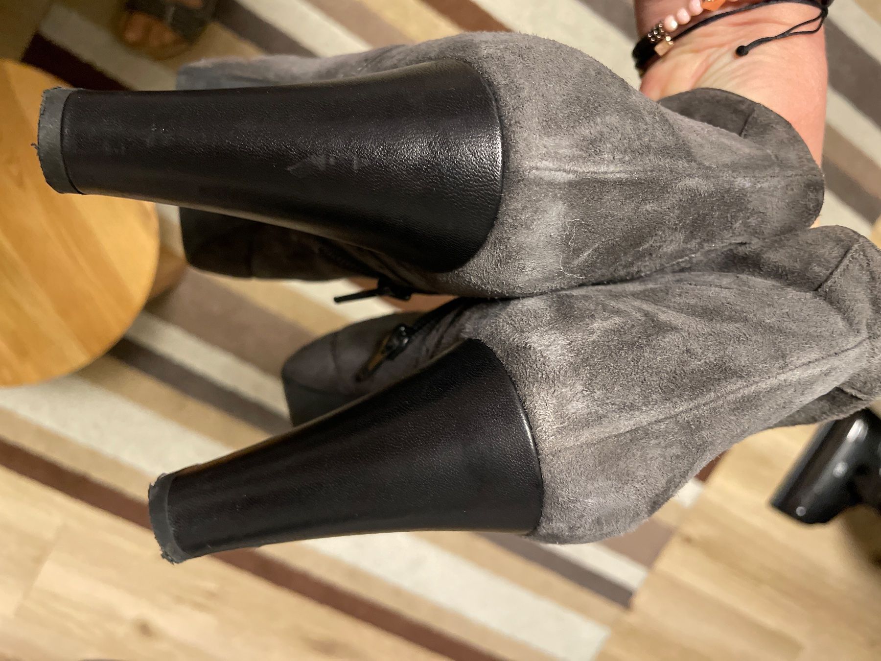 Scarpe da donna: Stiefelette Wildleder grau Les Venues Gr. 39 – Usato da Birsfelden venduto da Nic21 6
