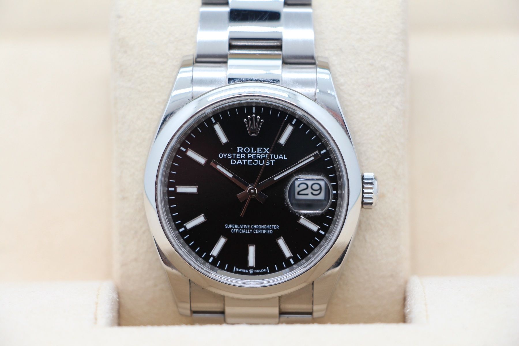 Rolex Orologi: Rolex Datejust 36 Schwarz Ref. 126200, Full-Set – Usato da Zug venduto da eMDi_Collection 4