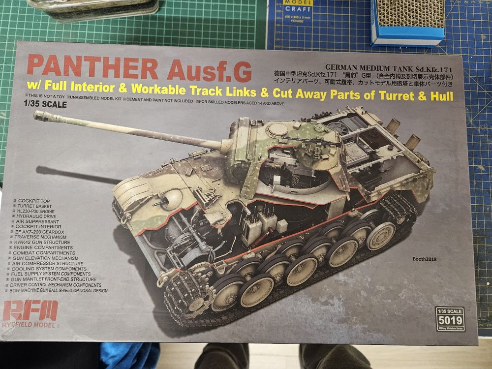 Panther Aufg.G mit Interior (Neu (gemäss Beschreibung)) in Dübendorf ...