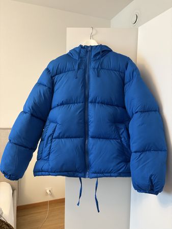 Blaue Pufferjacke H&M