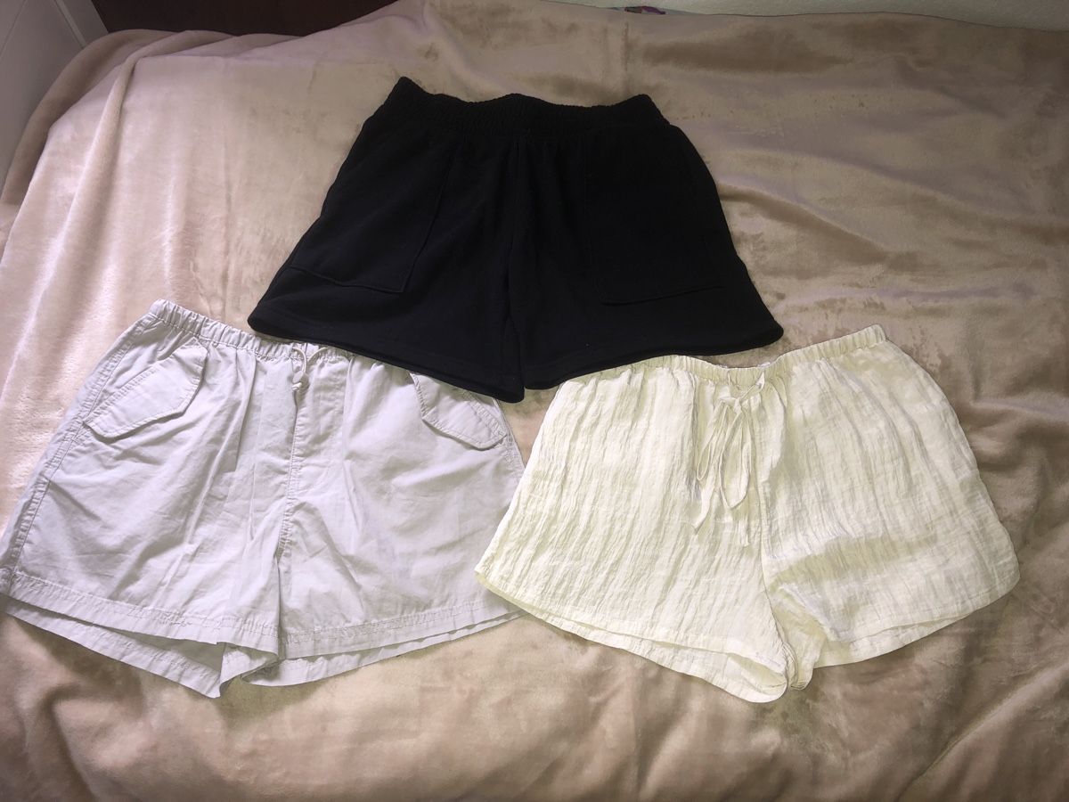 Hosen: 3 Shorts Gr.XS von H&M – Gebraucht aus Balsthal von Katzenfan99