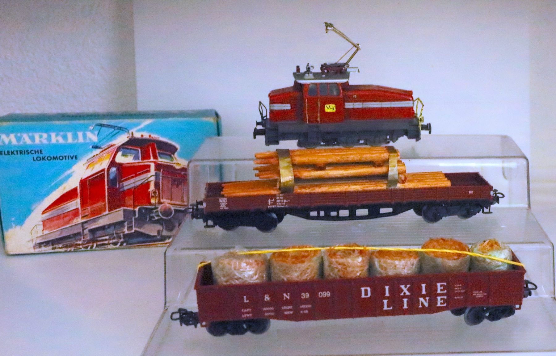 Märklin Modelleisenbahnen: Märklin GÜTERKOMPOSITION – Gebraucht aus Ipsach von locky55 1