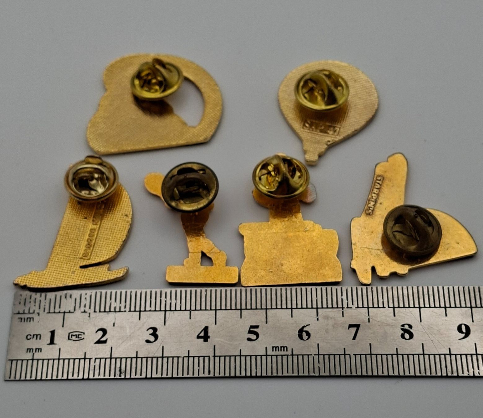 Plaketten & Abzeichen: 6 Pins Primagaz – Gebraucht aus Kriens von Wolly85 1
