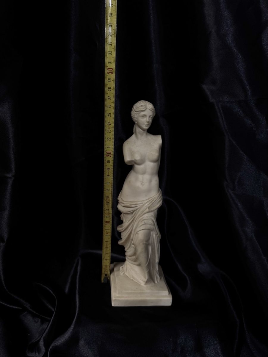 Sculptures & Statues: Statue Venus de Milo replica used condition – D'occasion à Bern par NOKOMETA 1