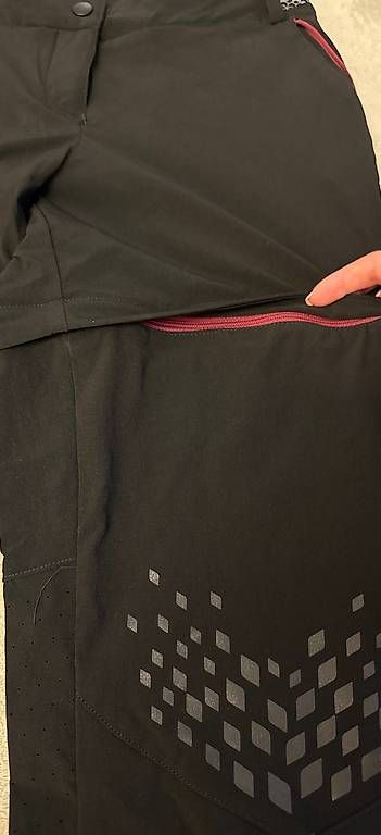 Hosen: Leichte Wanderhose in Gr. 34 – Gebraucht aus Dietikon von lui_v6cj 1
